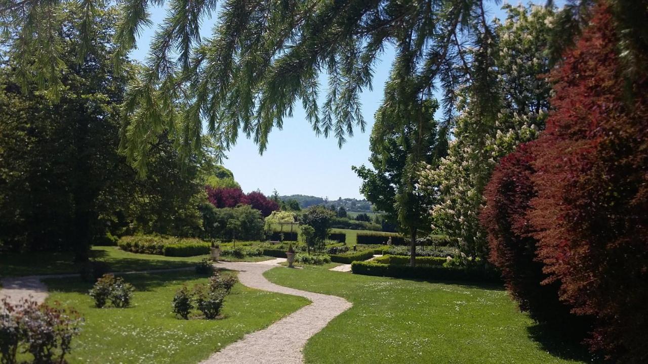 Hostellerie Briqueterie & Spa Champagne Vinay  Dış mekan fotoğraf The gardens of the Château de Launay
